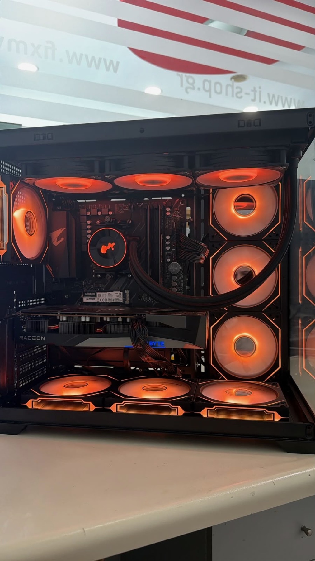 Custom Gaming PC Build με Ryzen 7 9800X3D - διάγνωση και επισκευή laptop