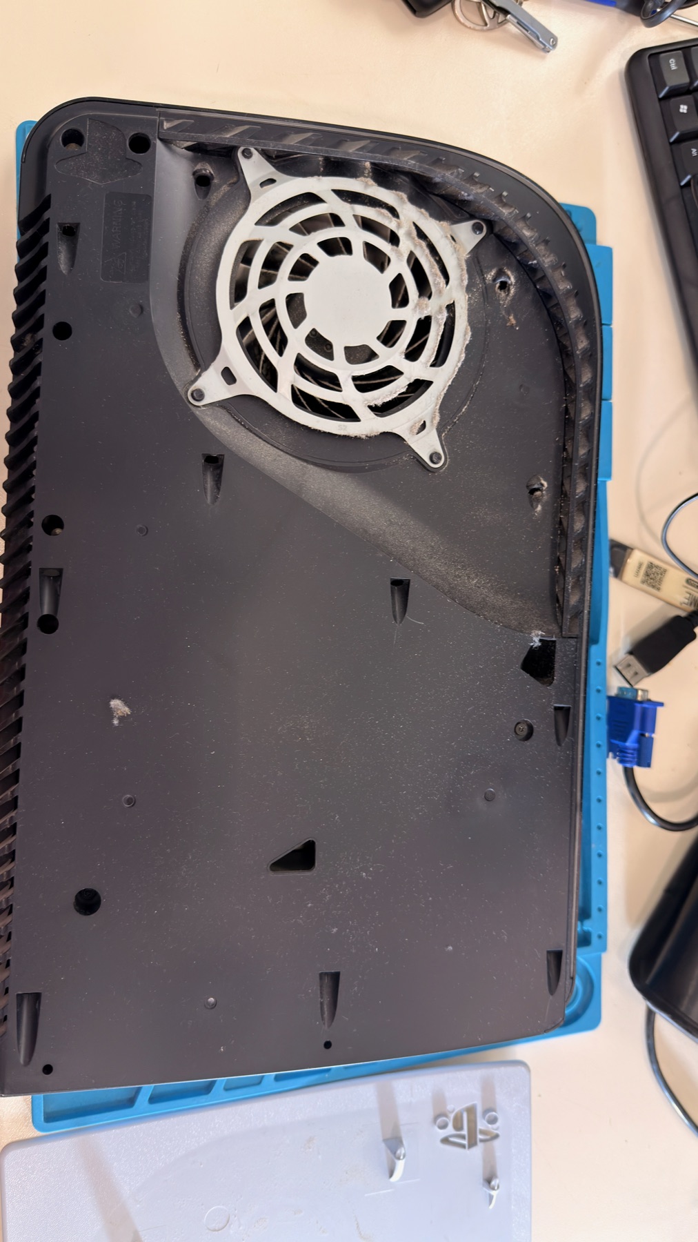 Ανεμιστήρας PlayStation 5 πριν τον επαγγελματικό καθαρισμό